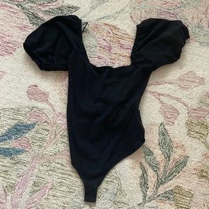 medium Black puffy sleeve body suit